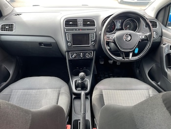 Used Volkswagen Polo 2015 for sale - 76010750: Photo