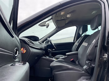 Used Renault Grand Scenic 2016 for sale - 77620349: Photo