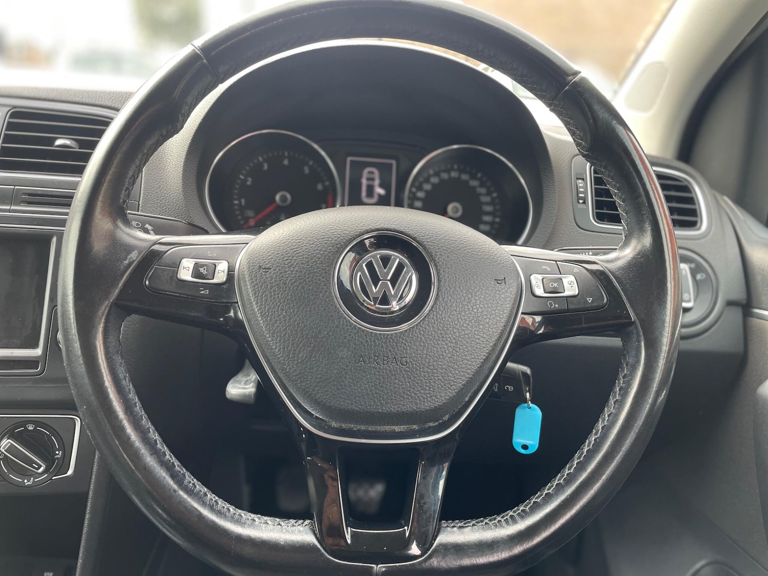 Used Volkswagen Polo 2015 for sale - 76914508: Photo 10