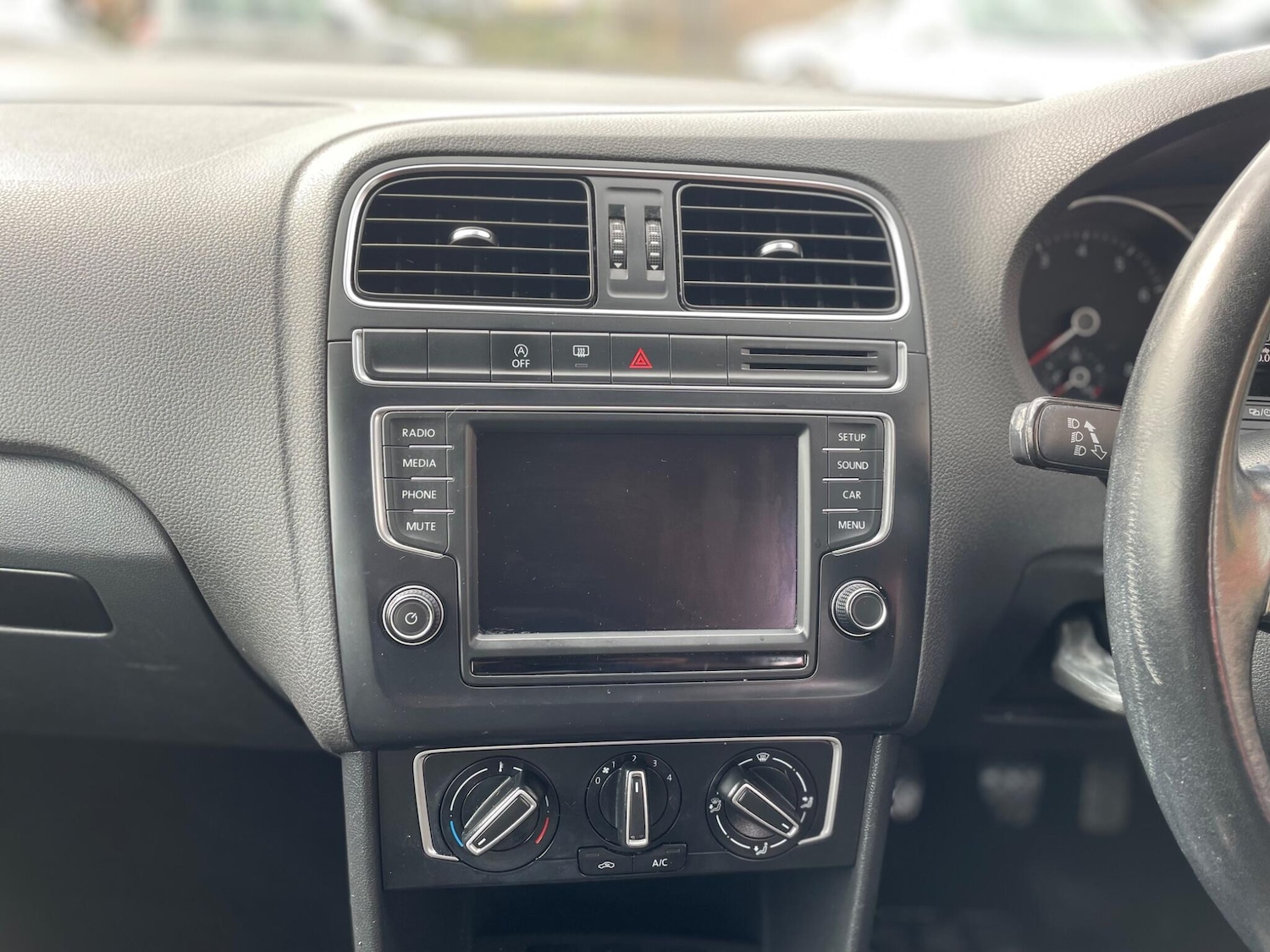 Used Volkswagen Polo 2015 for sale - 76914508: Photo 11