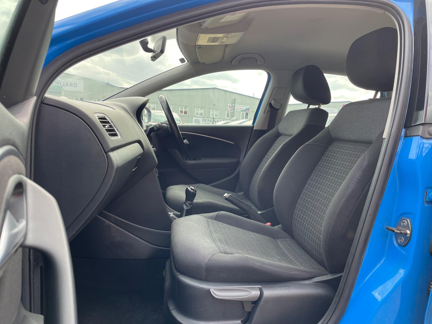 Used Volkswagen Polo 2015 for sale - 76914508: Photo 17