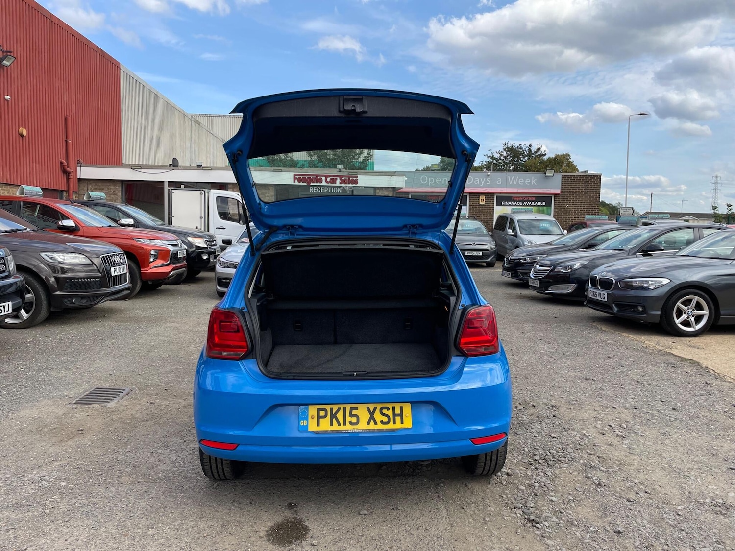 Used Volkswagen Polo 2015 for sale - 76914508: Photo 7