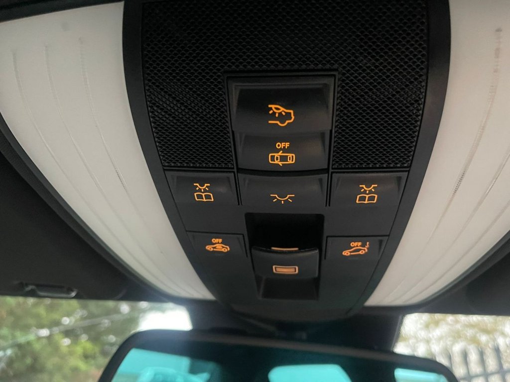 Used Mercedes-Benz E Class 2014 for sale - 76454303: Photo 15