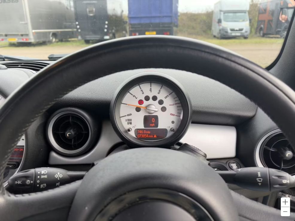 Used MINI Convertible 2014 for sale - 77747953: Photo 13