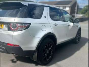 Used Land Rover Discovery Sport 2017 for sale - 75220766: Photo