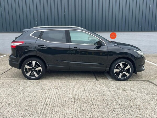 Used Nissan Qashqai 2016 for sale - 76147890: Photo 4