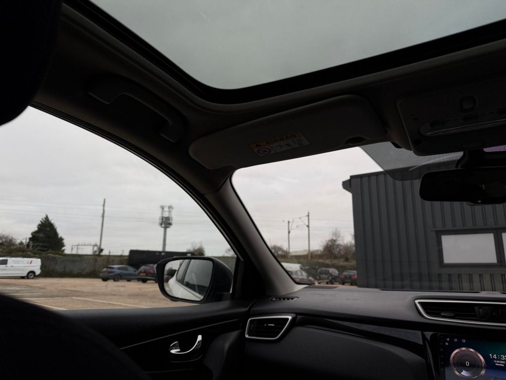 Used Nissan Qashqai 2017 for sale - 77064864: Photo 30