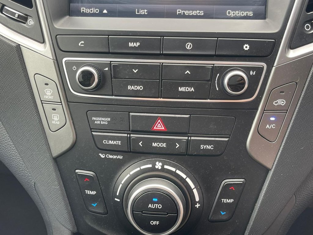 Used Hyundai Santa Fe 2016 for sale - 75831052: Photo 18