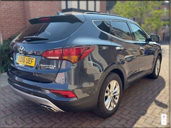 Used Hyundai Santa Fe 2016 for sale - 75831052: Photo
