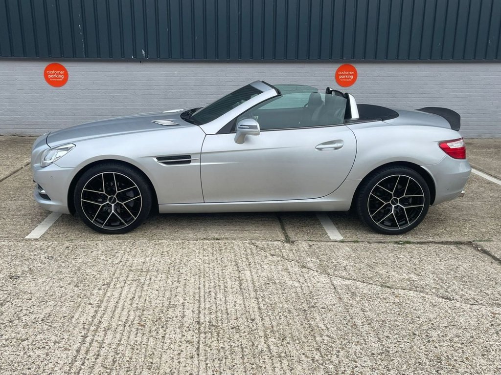 Used Mercedes-Benz SLK 2011 for sale - 76147895: Photo 15