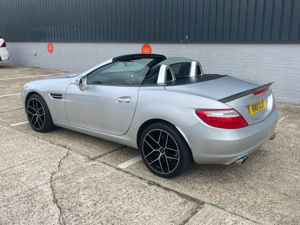 Used Mercedes-Benz SLK 2011 for sale - 76147895: Photo 29