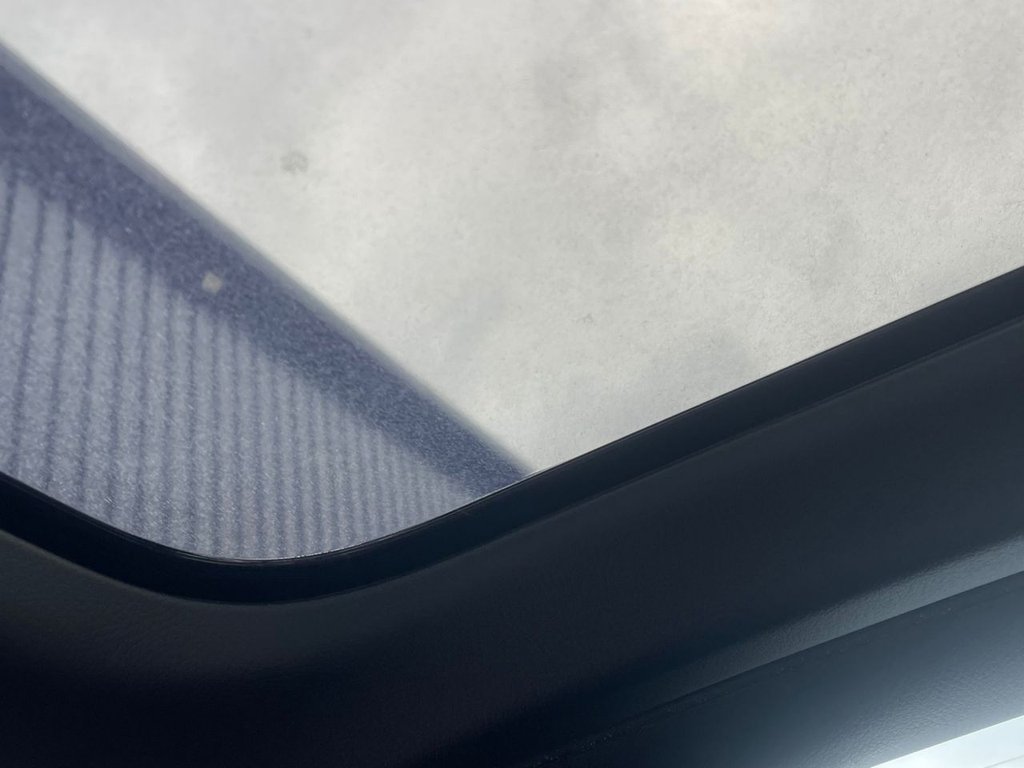 Used Mercedes-Benz SLK 2011 for sale - 76147895: Photo 31