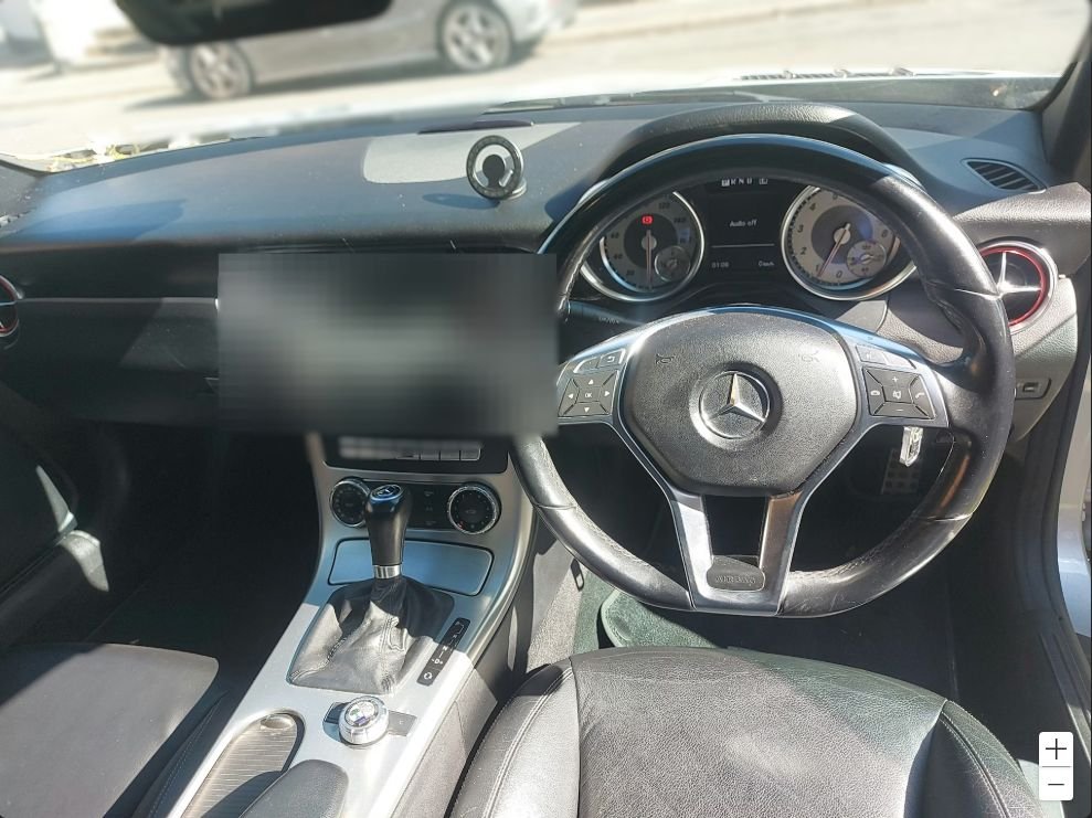Used Mercedes-Benz SLK 2011 for sale - 76147895: Photo 6