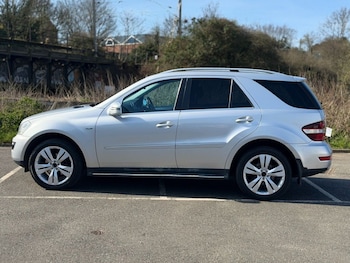 Used Mercedes-Benz M Class 2012 for sale - 77967031: Photo