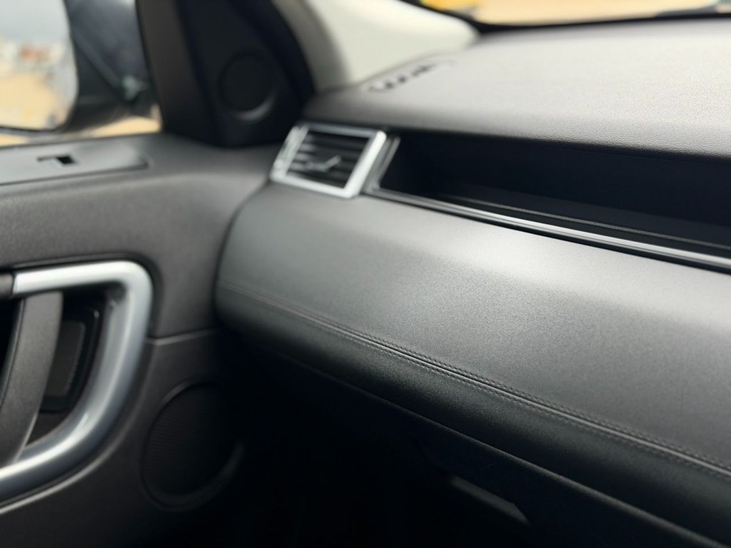 Used Land Rover Discovery Sport 2015 for sale - 77383855: Photo 27