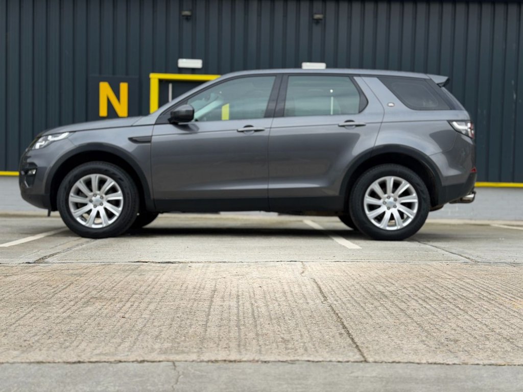 Used Land Rover Discovery Sport 2015 for sale - 77383855: Photo 47