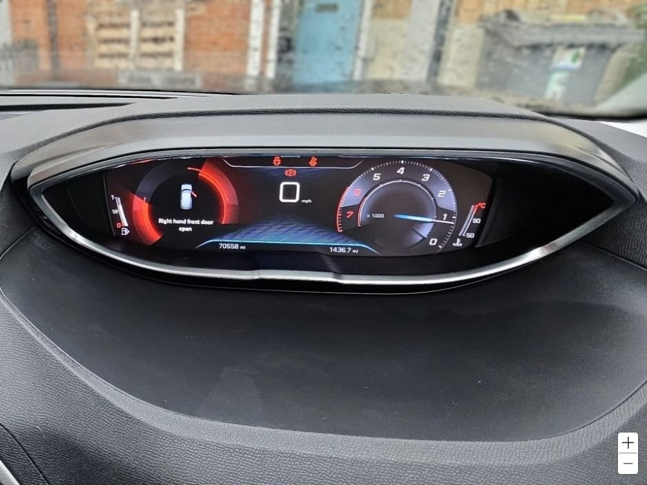 Used Peugeot 3008 2018 for sale - 76520723: Photo 10