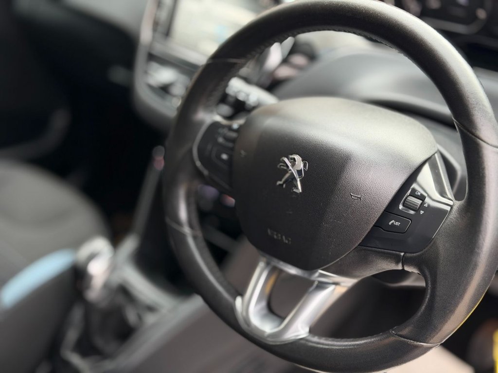 Used Peugeot 208 2012 for sale - 77692658: Photo 16