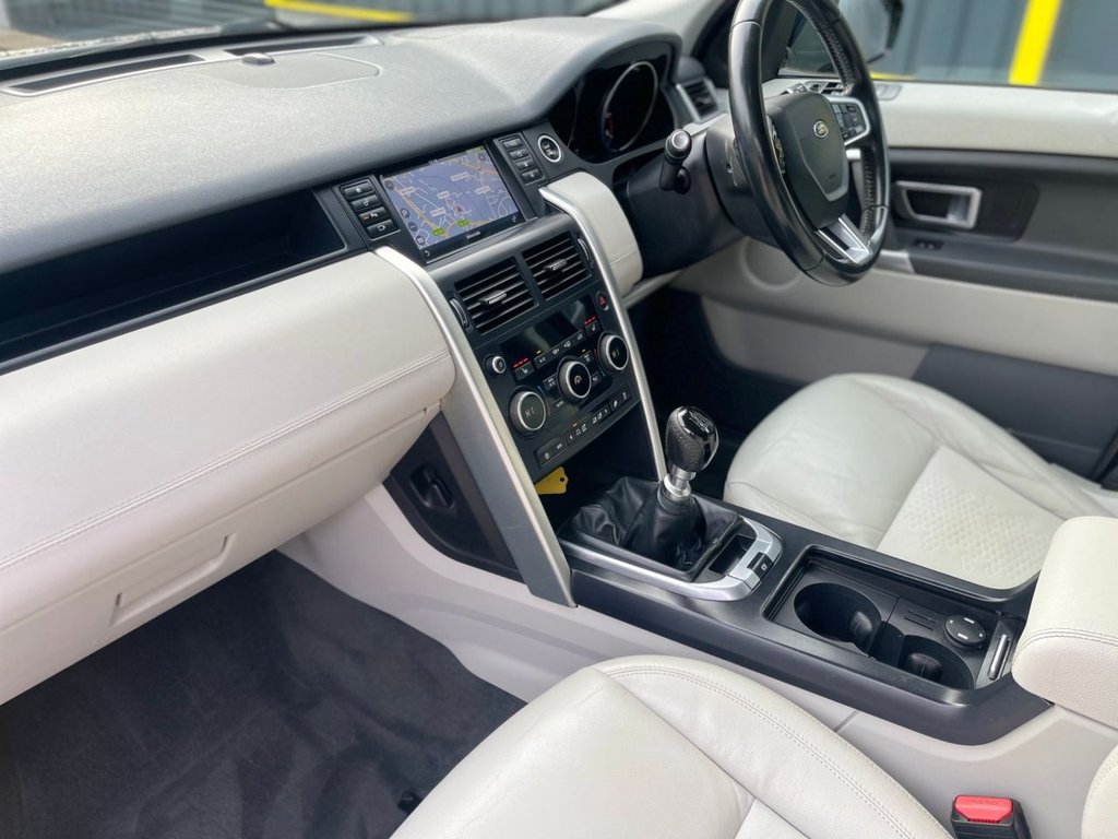 Used Land Rover Discovery Sport 2017 for sale - 76797655: Photo 11