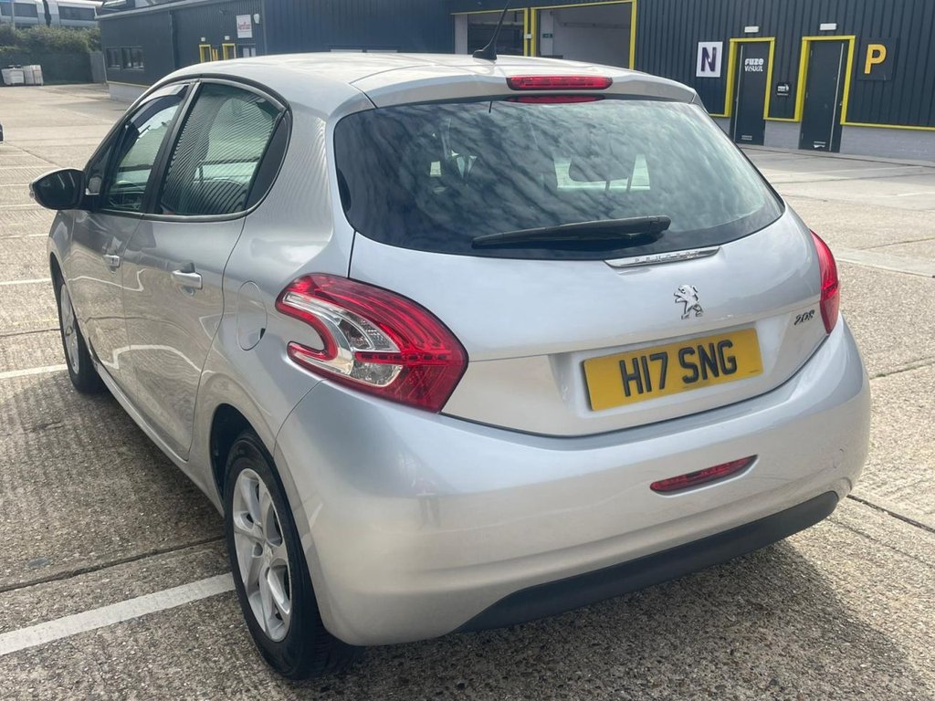 Used Peugeot 208 2015 for sale - 76147302: Photo 12