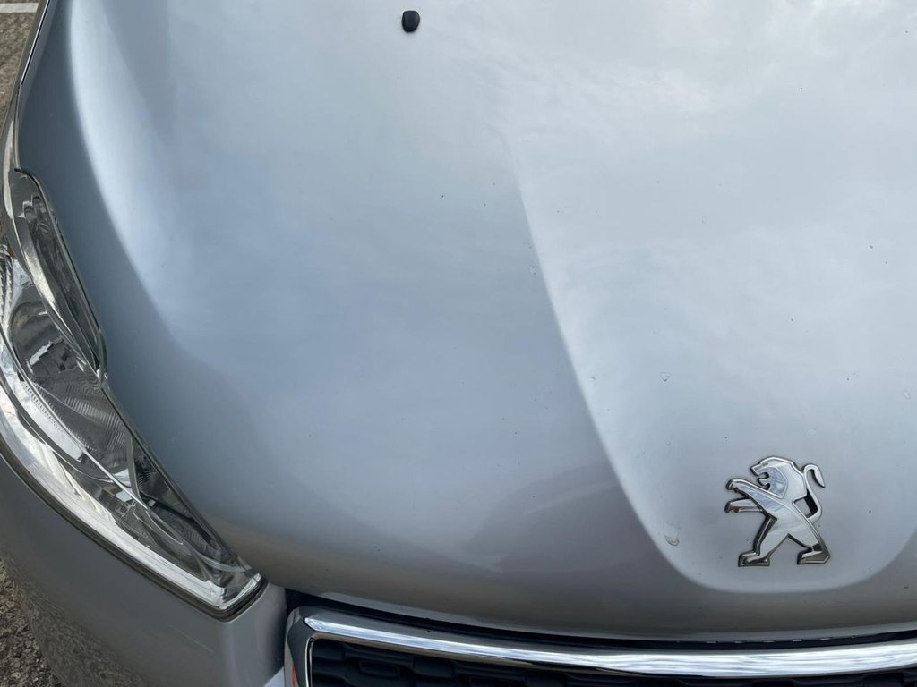 Used Peugeot 208 2015 for sale - 76147302: Photo 14
