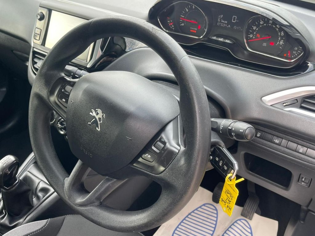 Used Peugeot 208 2015 for sale - 76147302: Photo 32