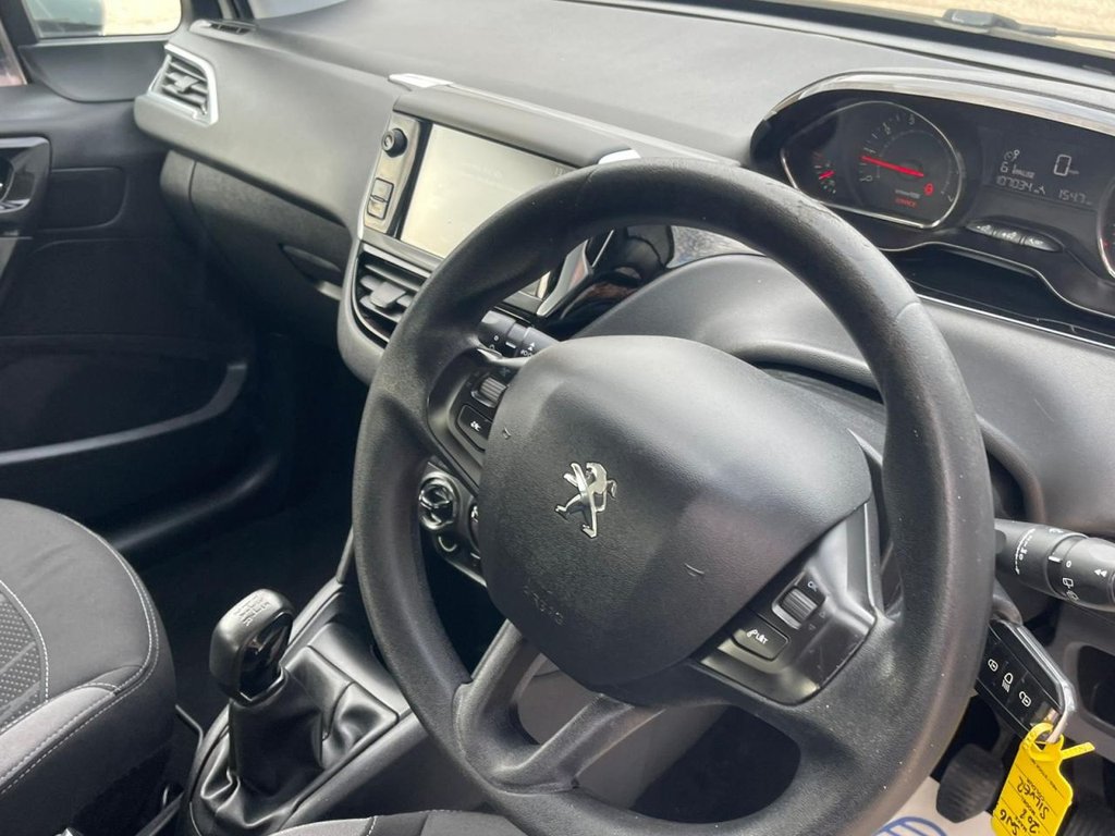Used Peugeot 208 2015 for sale - 76147302: Photo 33
