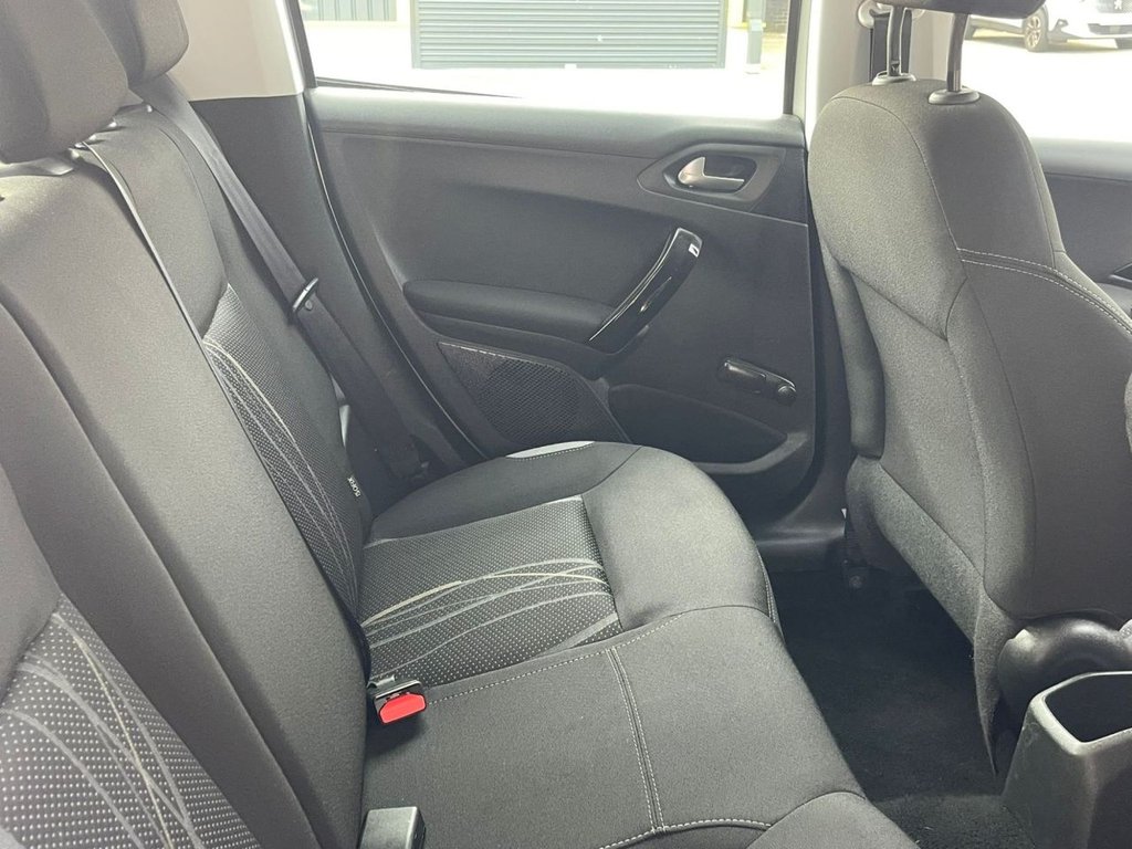 Used Peugeot 208 2015 for sale - 76147302: Photo 43