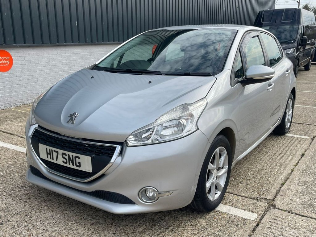 Used Peugeot 208 2015 for sale - 76147302: Photo 8