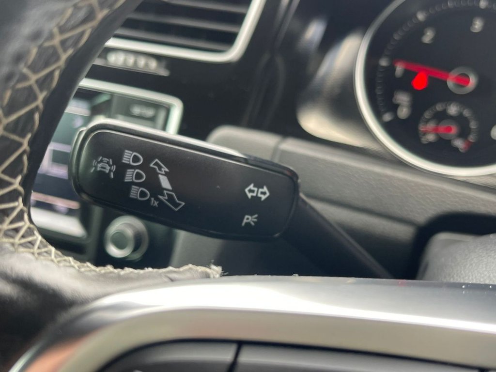 Used Volkswagen Golf 2015 for sale - 76454191: Photo 23