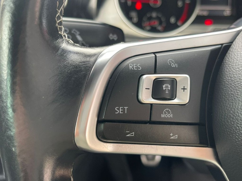 Used Volkswagen Golf 2015 for sale - 76454191: Photo 31