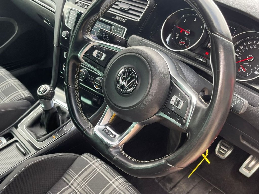 Used Volkswagen Golf 2015 for sale - 76454191: Photo 34