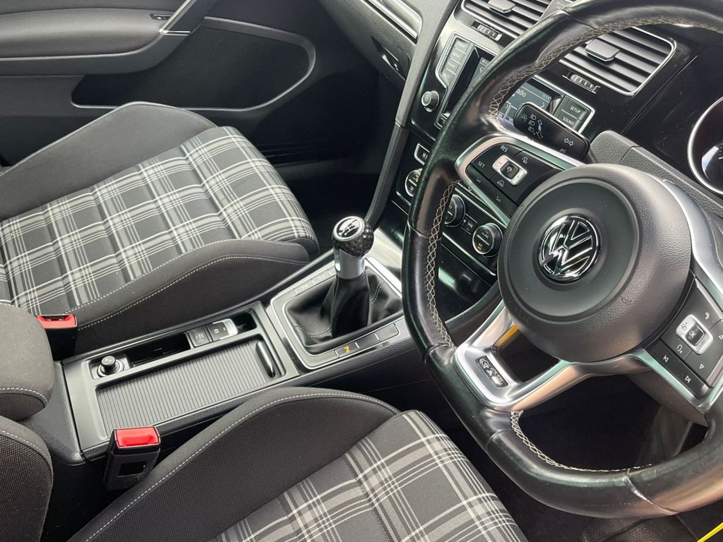 Used Volkswagen Golf 2015 for sale - 76454191: Photo 36