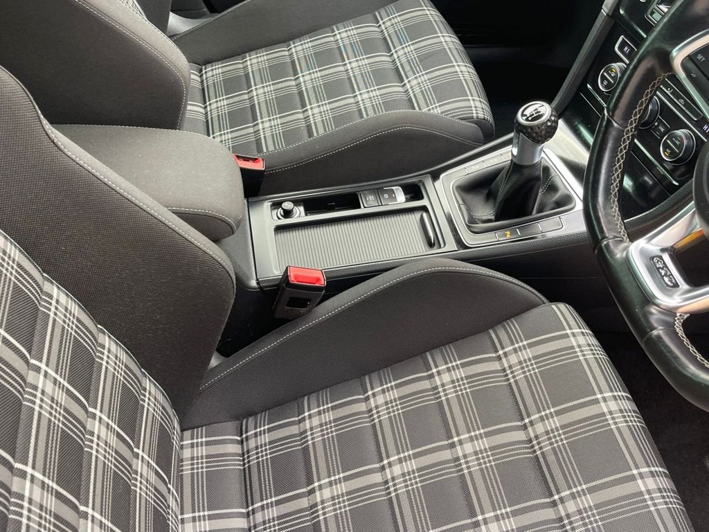 Used Volkswagen Golf 2015 for sale - 76454191: Photo 37