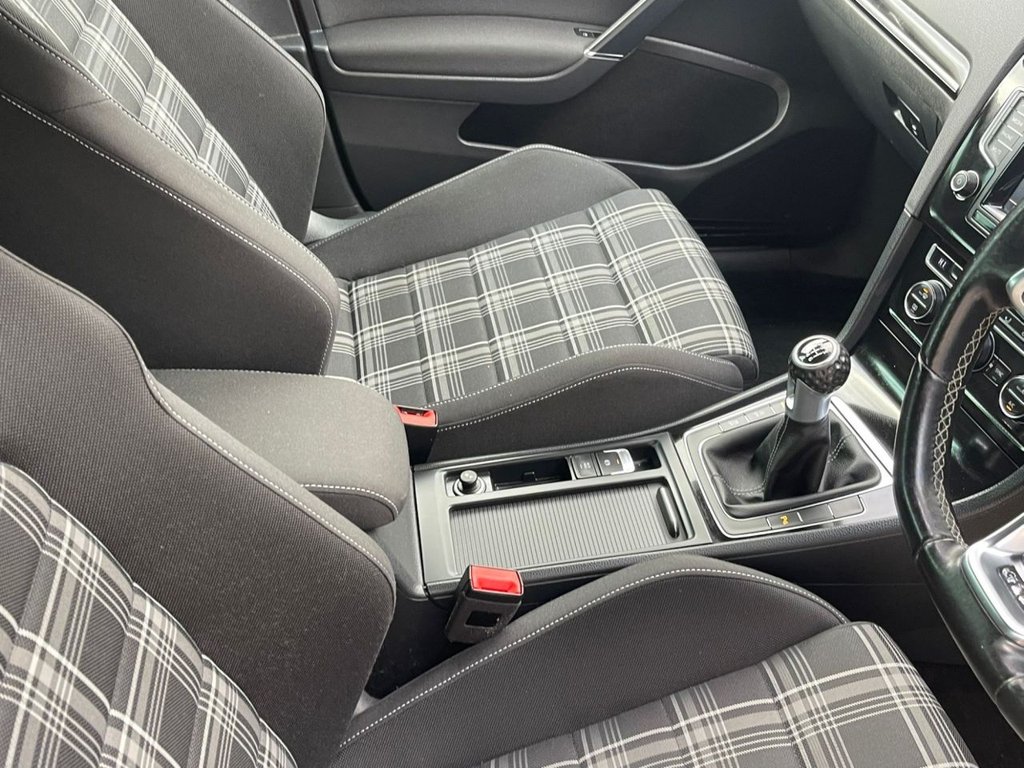 Used Volkswagen Golf 2015 for sale - 76454191: Photo 38