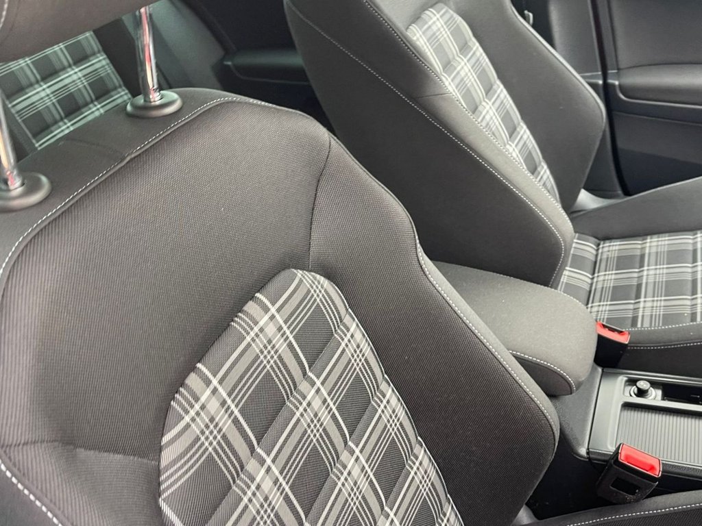 Used Volkswagen Golf 2015 for sale - 76454191: Photo 39