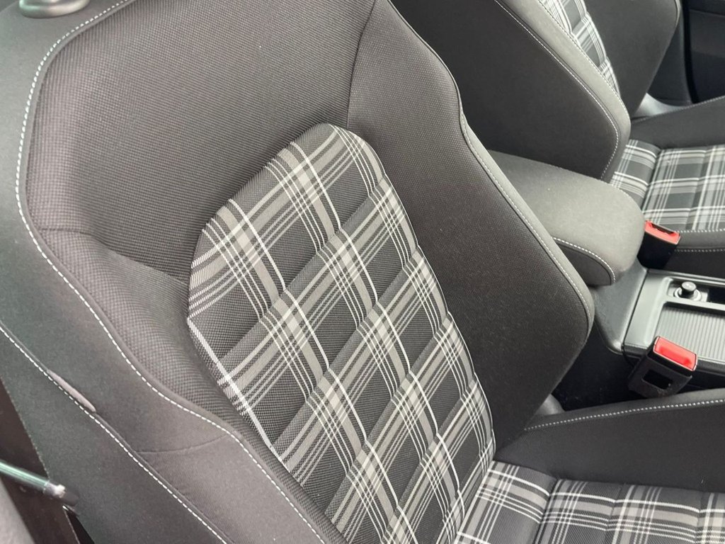 Used Volkswagen Golf 2015 for sale - 76454191: Photo 41