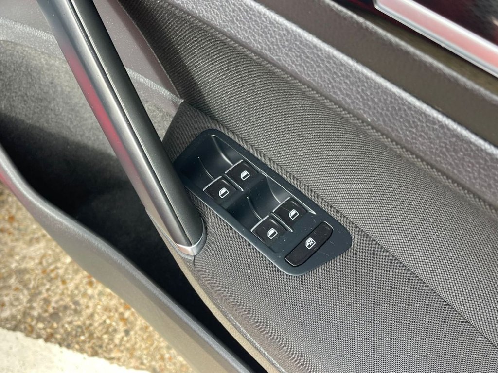 Used Volkswagen Golf 2015 for sale - 76454191: Photo 43