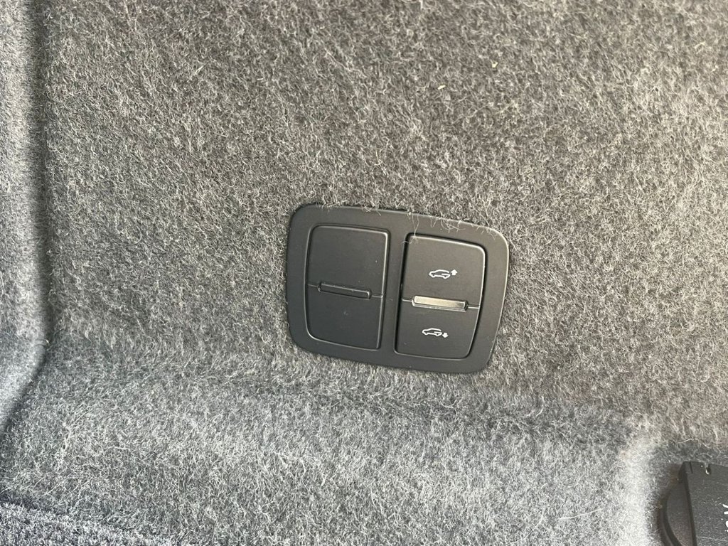 Used Audi Q7 2011 for sale - 76376287: Photo 14