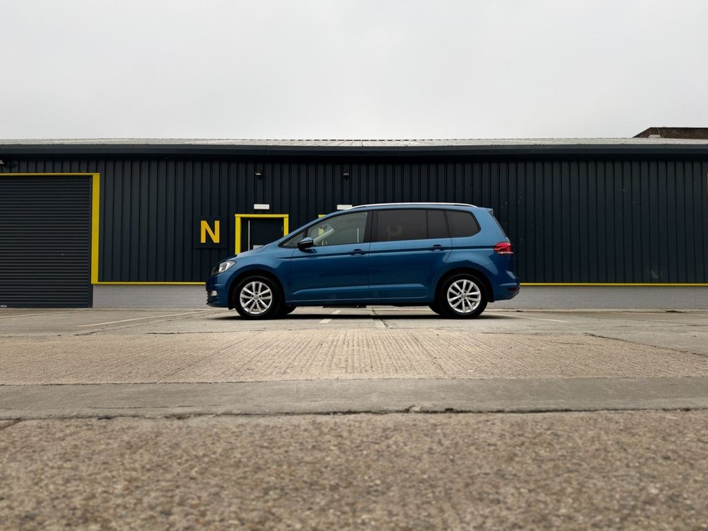 Used Volkswagen Touran 2016 for sale - 77383926: Photo 24