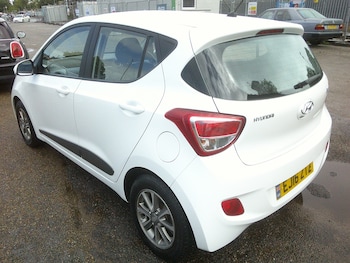 Used Hyundai i10 2016 for sale - 78829436: Photo