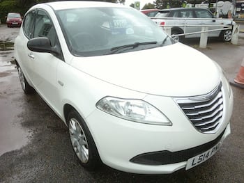 Used Chrysler Ypsilon 2014 for sale - 79668357: Photo