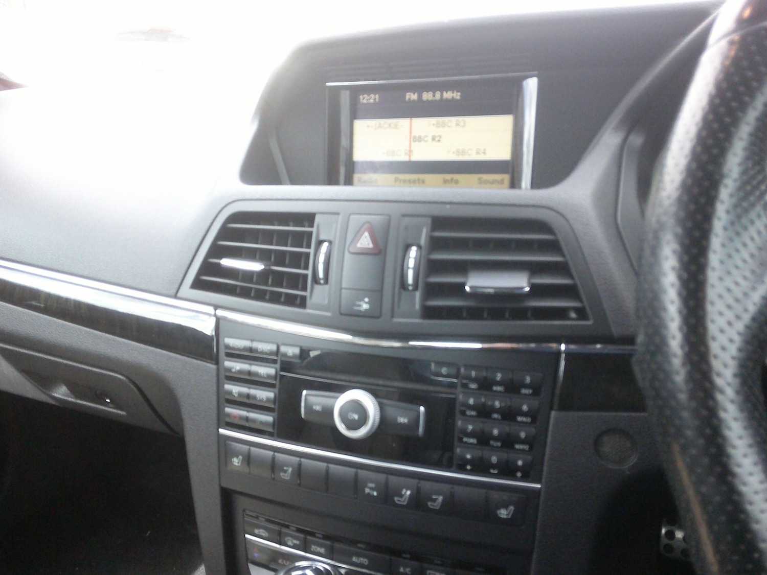 Used Mercedes-Benz E Class 2011 for sale - 78177158: Photo 13