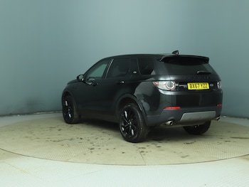 Used Land Rover Discovery Sport 2017 for sale - 79281019: Photo