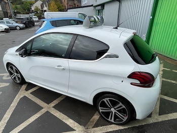 Used Peugeot 208 2015 for sale - 76273796: Photo