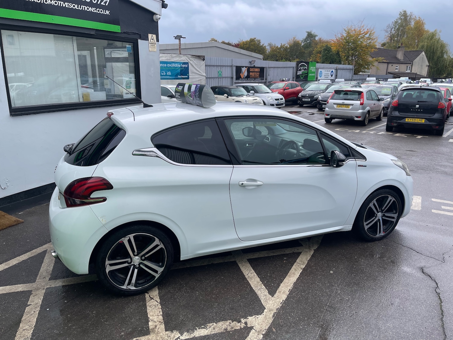 Used Peugeot 208 2015 for sale - 76273796: Photo 6