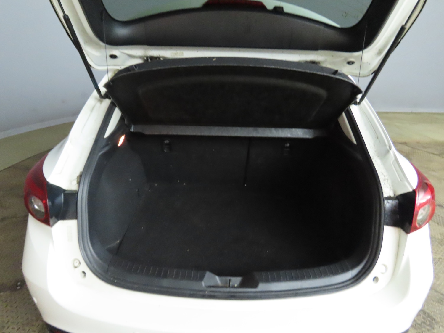 Used Mazda Mazda3 2016 for sale - 77287382: Photo 7