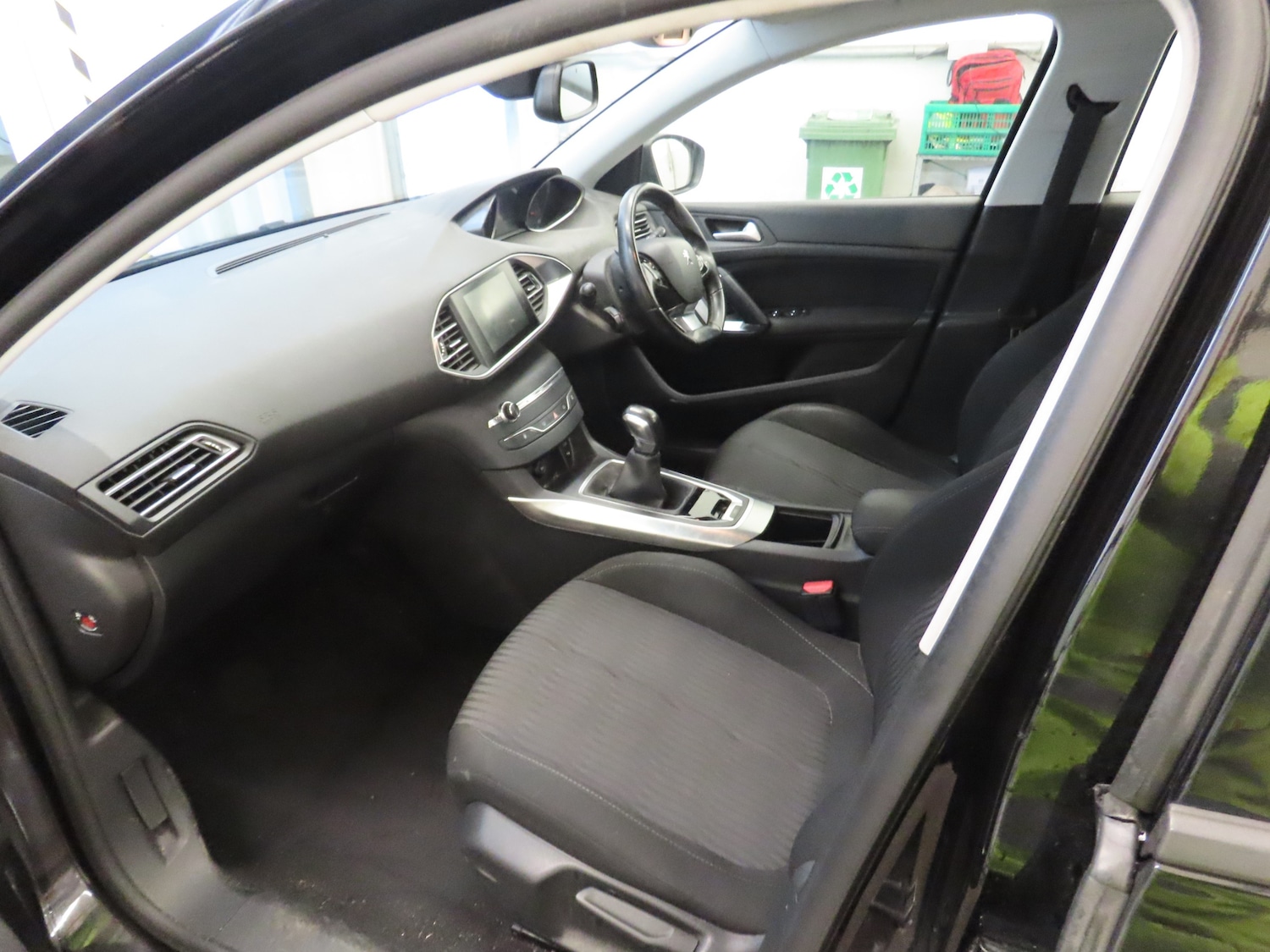 Used Peugeot 308 2015 for sale - 77703277: Photo 6