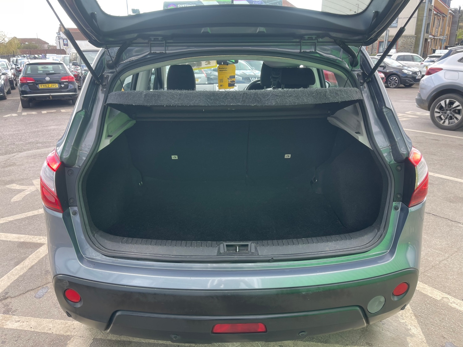 Used Nissan Qashqai 2010 for sale - 76819694: Photo 16