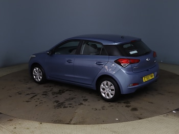 Used Hyundai i20 2015 for sale - 76949826: Photo
